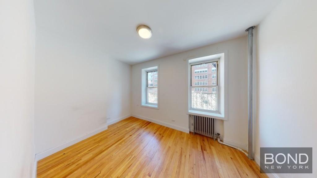 1435 1st Ave in New York, NY - Building Photo