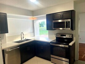 22141 Aquila St in Boca Raton, FL - Building Photo
