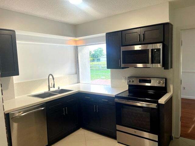 22141 Aquila St in Boca Raton, FL - Building Photo
