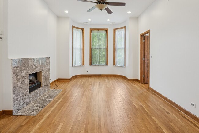 4143 N Ashland Ave in Chicago, IL - Building Photo - Building Photo