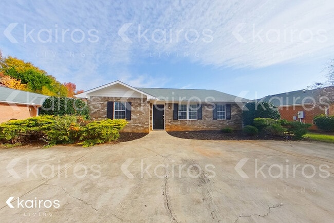 property at 125 Deer Pkwy