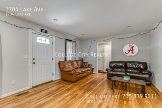 1704 Lake Ave in Tuscaloosa, AL - Foto de edificio - Building Photo