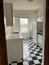 2313 E Webster Pl in Milwaukee, WI - Building Photo - Building Photo