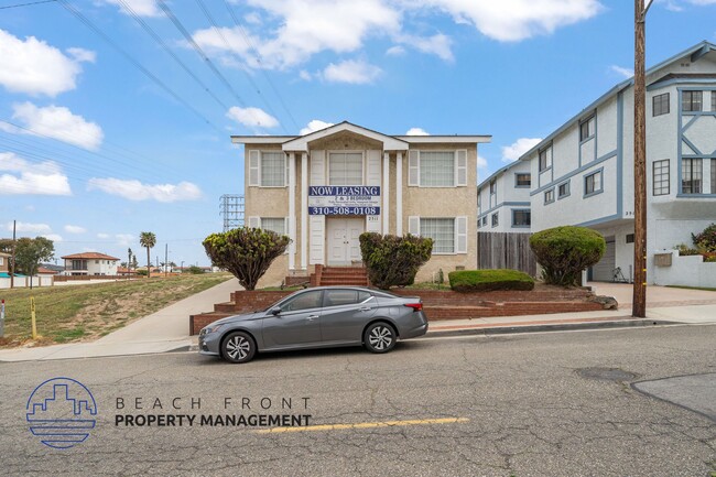 2511 Voorhees Ave. in Redondo Beach, CA - Building Photo - Building Photo