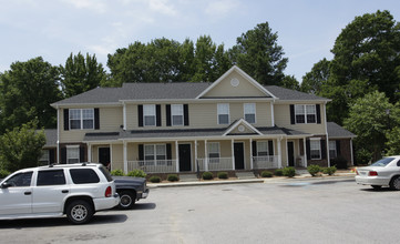 Cherry Laurel in Rock Hill, SC - Foto de edificio - Building Photo