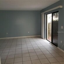 5626 Ashley Oaks Dr in Tampa, FL - Building Photo - Building Photo