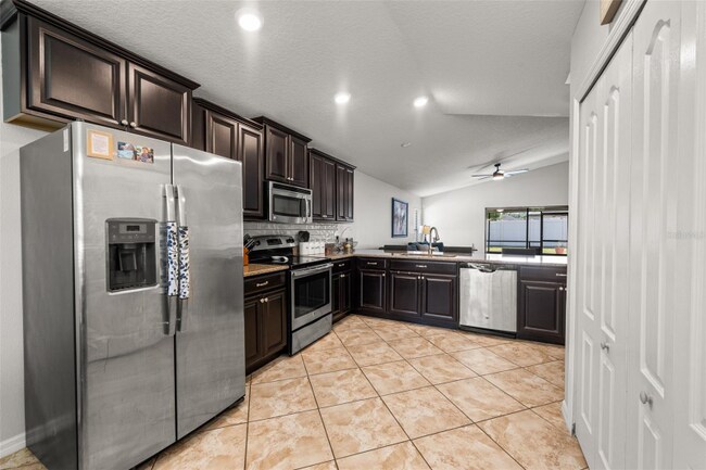 14203 Stockwell Ln in Ruskin, FL - Building Photo - Building Photo