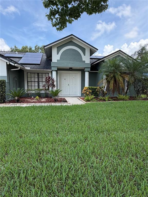 property at 3221 Oakwood Pl