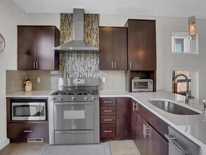 2713 Grove St in Denver, CO - Foto de edificio - Building Photo