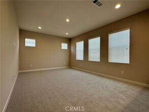 150 Edna Pkwy in Lake Forest, CA - Building Photo - Building Photo