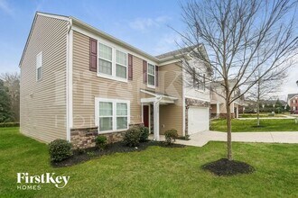 11016 Belmont Run Ln in Charlotte, NC - Foto de edificio - Building Photo