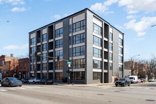 2354 W Polk St in Chicago, IL - Building Photo