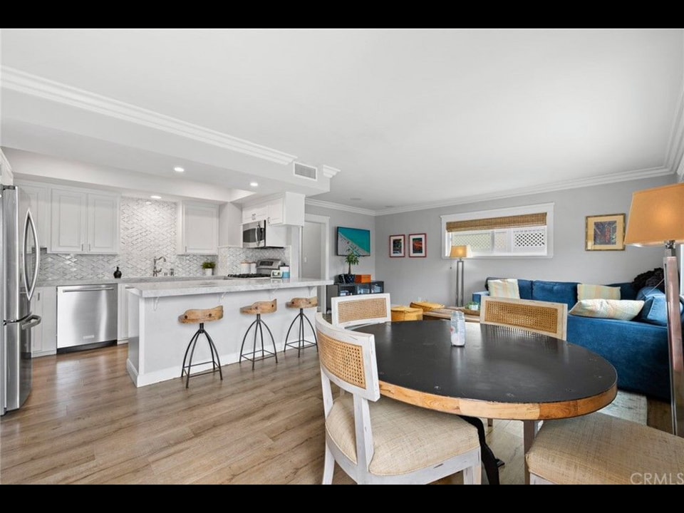 314 Onyx Ave, Unit 314 A in Newport Beach, CA - Foto de edificio