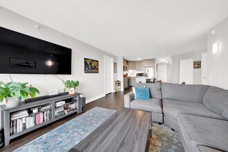 545 N Dearborn St in Chicago, IL - Foto de edificio - Building Photo