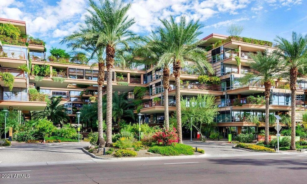 7157 E Rancho Vista Dr, Unit 4005 in Scottsdale, AZ - Building Photo