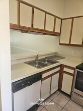 1305 Rosewood Villa Ln in West Palm Beach, FL - Building Photo - Building Photo