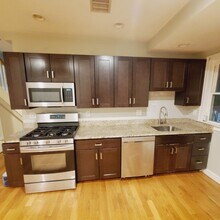 355 Adams St in Boston, MA - Building Photo - Building Photo