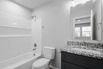5822 Grayson St, Unit 1 in Fort Worth, TX - Building Photo - Building Photo