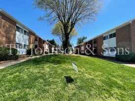 2001 S Main St in Winston-Salem, NC - Building Photo
