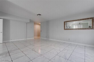 6101 Crockery St in Las Vegas, NV - Building Photo - Building Photo