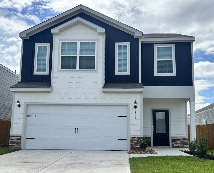 6428 Winter Elm St in Houston, TX - Building Photo