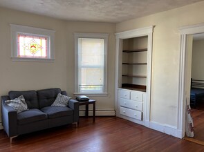 34 Cameron St, Unit 2 in Boston, MA - Building Photo - Building Photo
