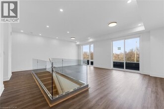 146 EVERETT Cmn in St Catharines, ON - Building Photo - Building Photo