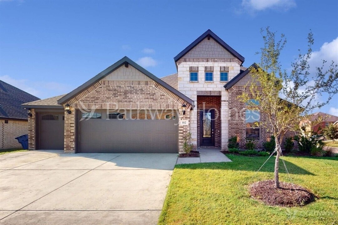 112 Trail Dr in Waxahachie, TX - Building Photo