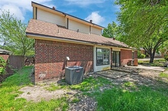 3917 Pickett Pl Dr in Garland, TX - Building Photo - Building Photo