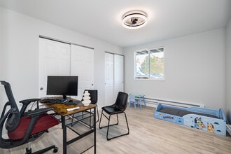 Arvada Court Apartments in Arvada, CO - Foto de edificio - Interior Photo