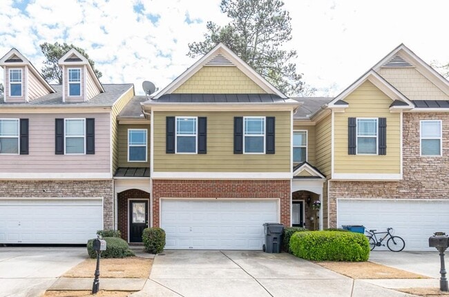 property at 493 Providence Run Way SE