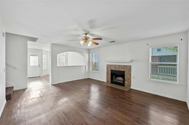 410 Colonial Park Blvd in Austin, TX - Building Photo - Building Photo