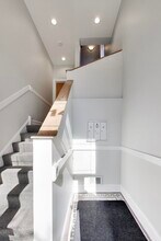 2114 W Byron St in Chicago, IL - Building Photo - Building Photo