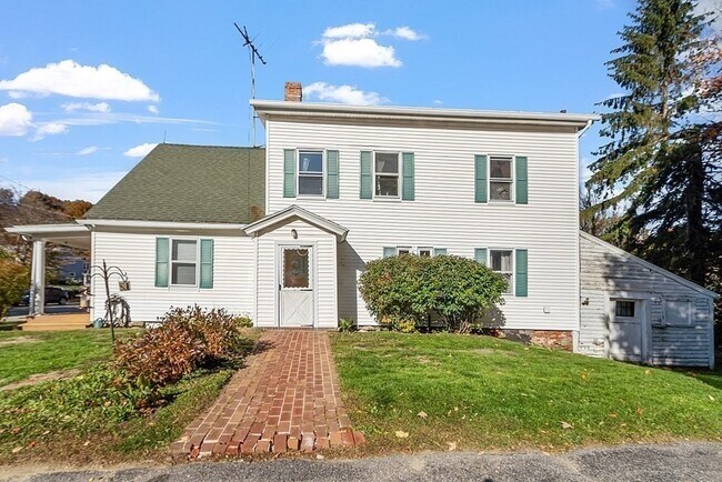 21 Elliott St-Unit -2 in Westminster, MA - Building Photo - Building Photo