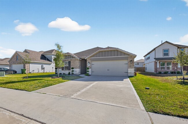 30301 Kingston Heath Dr