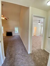302 Chalet Cir in Clarksville, TN - Foto de edificio - Building Photo
