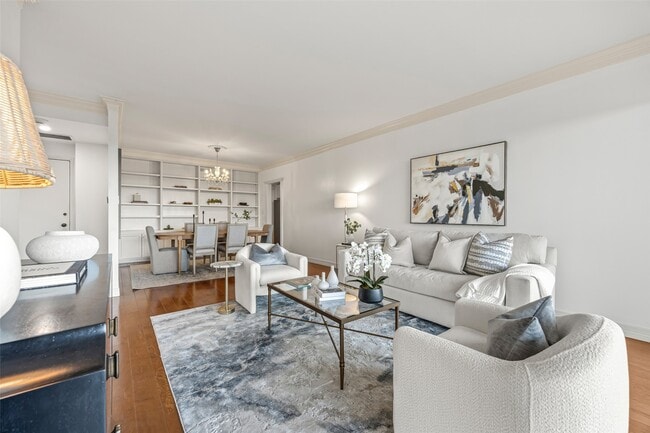 3711 San Felipe St in Houston, TX - Building Photo - Building Photo