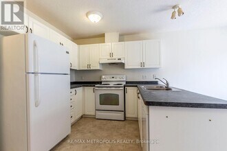 619-619 Wild Ginger Ave in Waterloo, ON - Building Photo - Building Photo