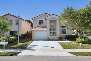 2001 Barcelona Terrace in Margate, FL - Building Photo