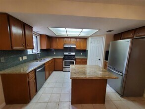 1205 Doonesbury Dr in Austin, TX - Building Photo - Building Photo