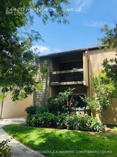 24420 Nicklaus Dr, Unit J2 in Santa Clarita, CA - Foto de edificio - Building Photo