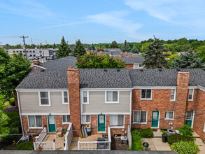 Woodmar Apartments in Lansing, MI - Foto de edificio - Building Photo