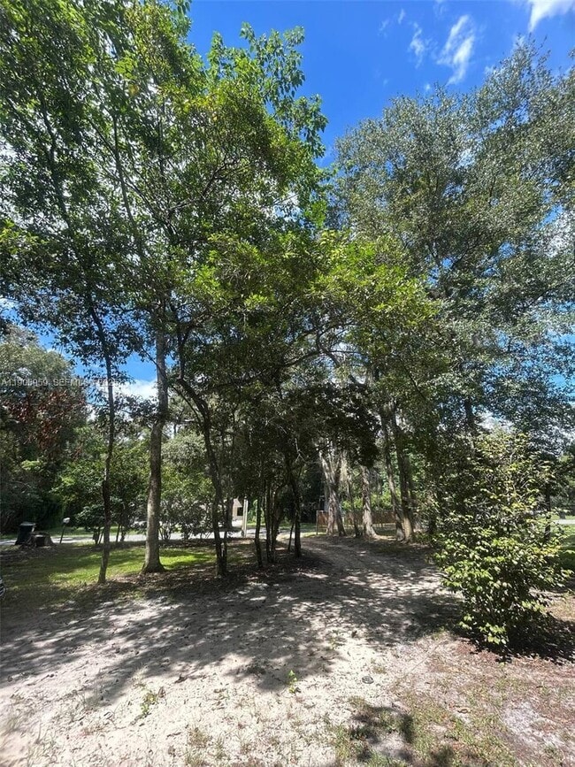 property at 2425 SE 10th Ave