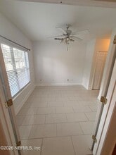 1915 Lago Del Sur Drive in Middleburg, FL - Foto de edificio - Building Photo