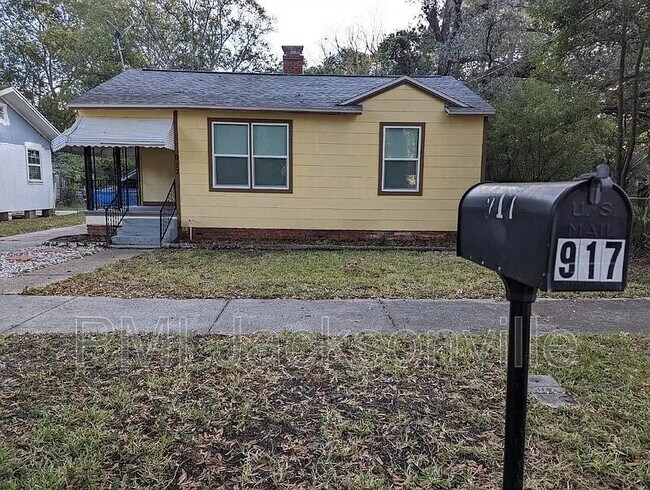 property at 917 Saranac St