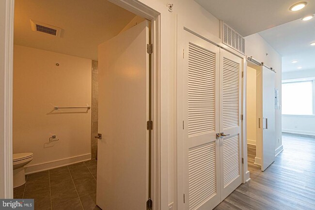 1245 Ridge Ave in Philadelphia, PA - Building Photo - Building Photo