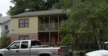 Stratford Court in Gainesville, FL - Building Photo - Building Photo