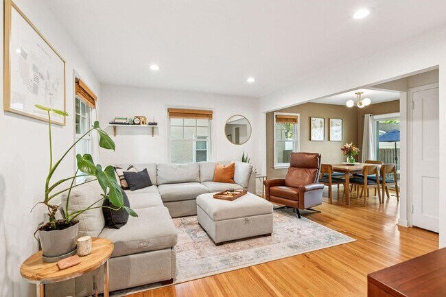 3040 Hampshire Ave S in St. Louis Park, MN - Building Photo - Building Photo