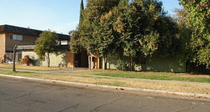 3391 E Fairmont Ave in Fresno, CA - Building Photo - Building Photo