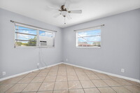 616 Lucerne Ave in Lake Worth, FL - Foto de edificio - Building Photo